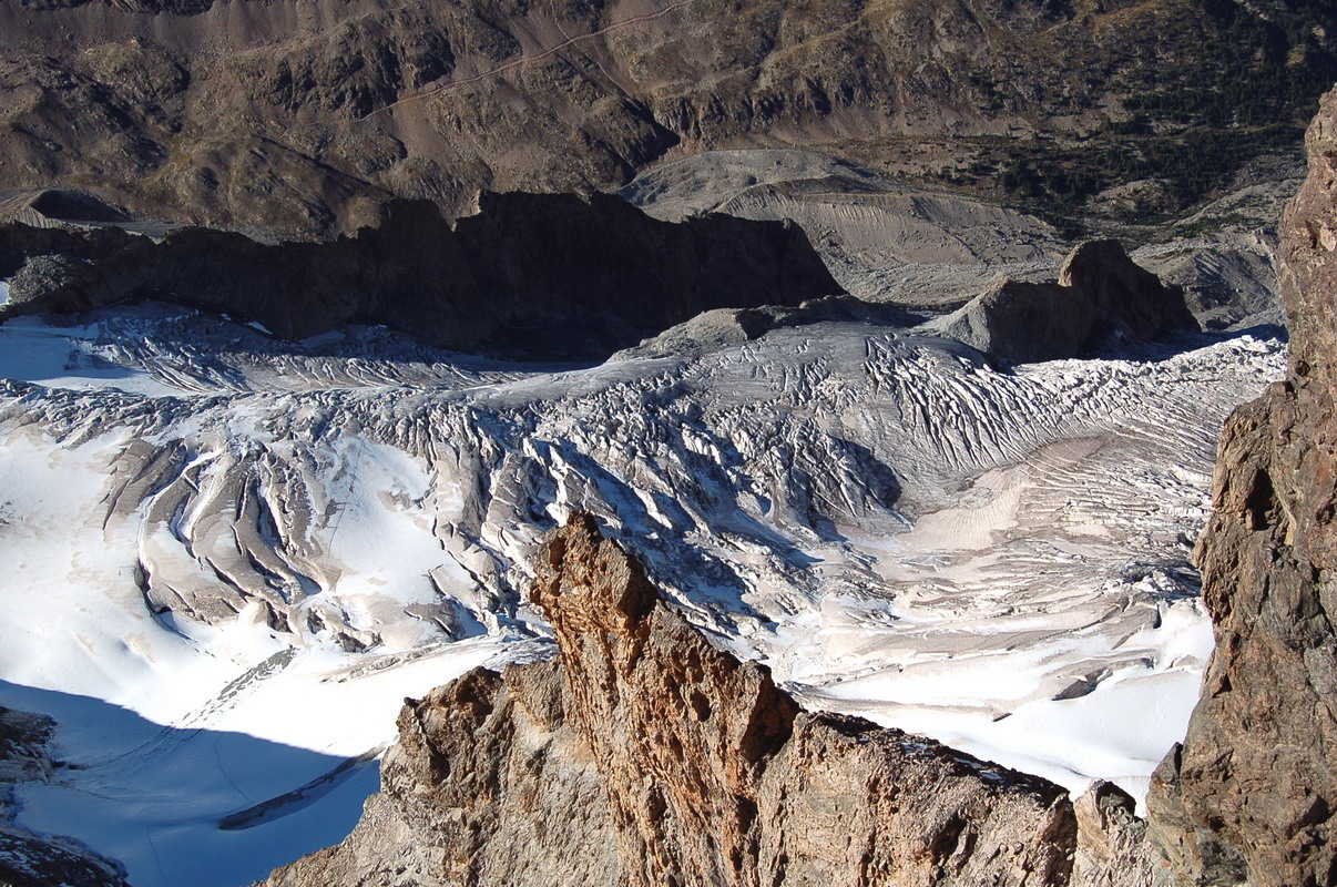 arête surplombant glacier de la Meije