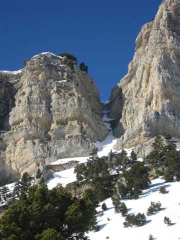 Brèche vue du bas