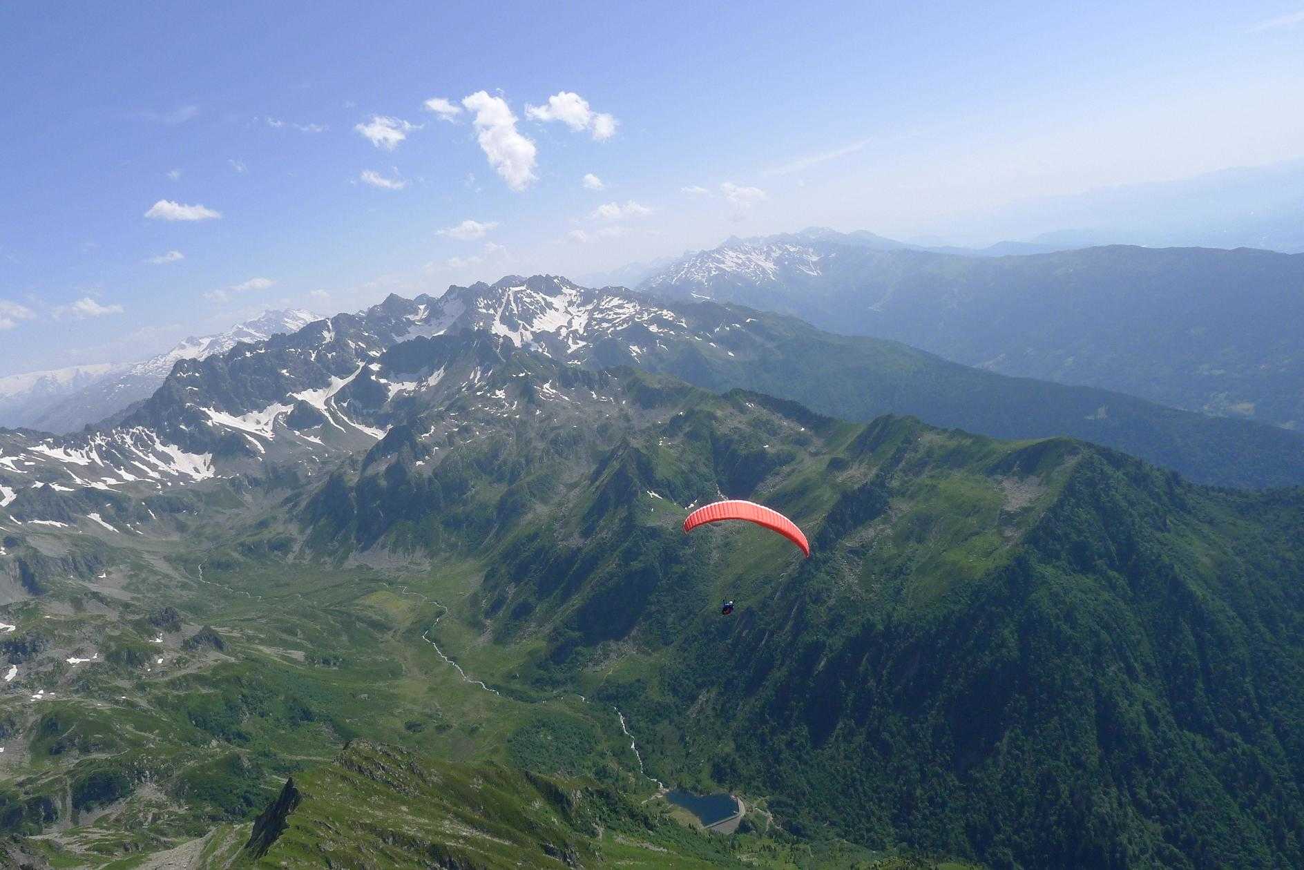 Pierre et l'enfilade des sommets de Belledonne Nord