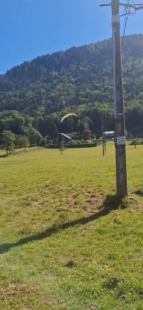 atterro et la ligne éléctrique