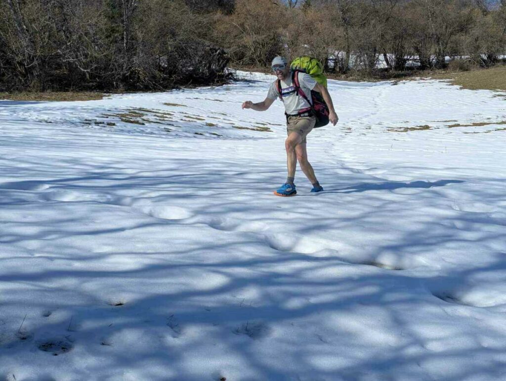 Traversée en pleine neige... (bluff)